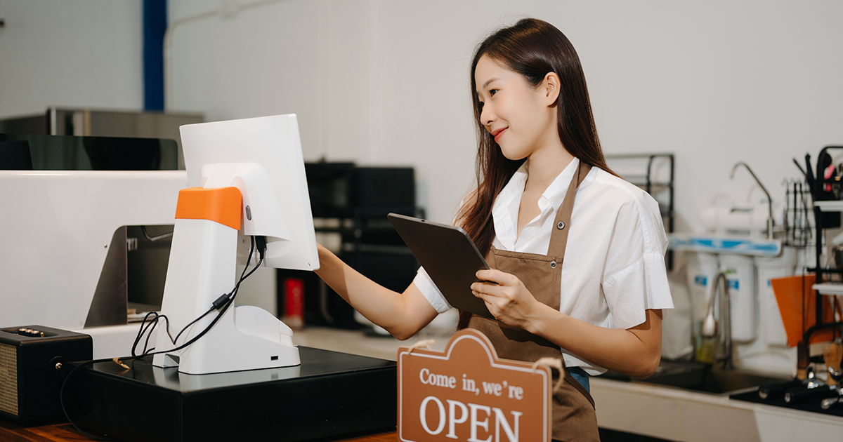 Restaurant staff getting trained on POS