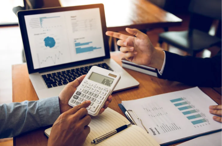 2 men discussing costs