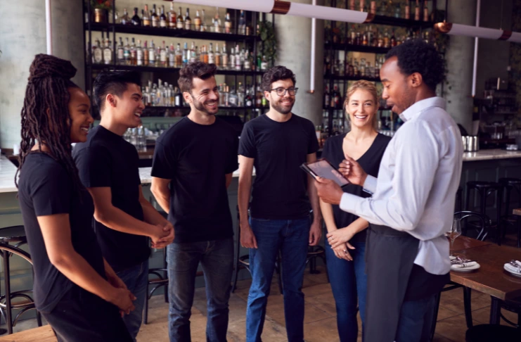 how to motivate restaurant employees